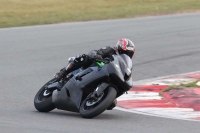 Motorcycle-action-photographs;Trackday-digital-images;event-digital-images;eventdigitalimages;no-limits-trackday;peter-wileman-photography;snetterton;snetterton-circuit-norfolk;snetterton-photographs;trackday;trackday-photos
