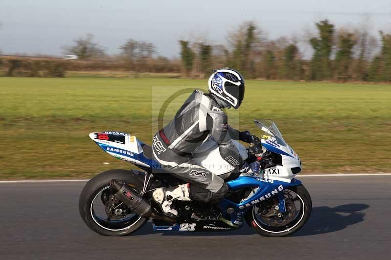 Motorcycle action photographs;Trackday digital images;event digital images;eventdigitalimages;no limits trackday;peter wileman photography;snetterton;snetterton circuit norfolk;snetterton photographs;trackday;trackday photos