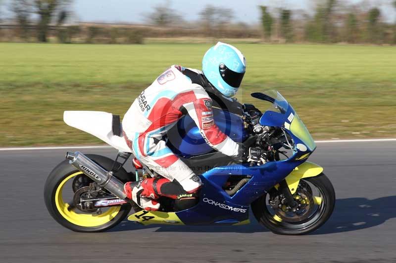 Motorcycle action photographs;Trackday digital images;event digital images;eventdigitalimages;no limits trackday;peter wileman photography;snetterton;snetterton circuit norfolk;snetterton photographs;trackday;trackday photos