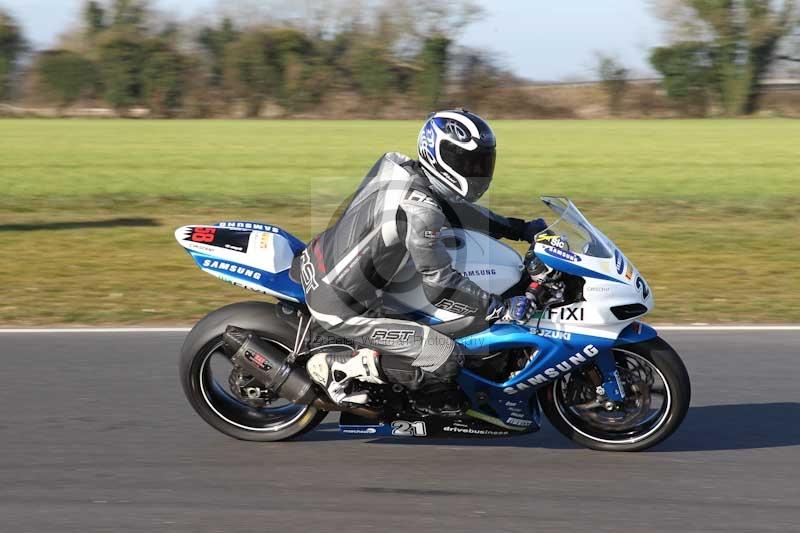 Motorcycle action photographs;Trackday digital images;event digital images;eventdigitalimages;no limits trackday;peter wileman photography;snetterton;snetterton circuit norfolk;snetterton photographs;trackday;trackday photos