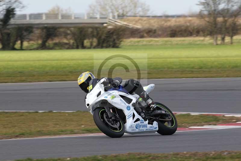Motorcycle action photographs;Trackday digital images;event digital images;eventdigitalimages;no limits trackday;peter wileman photography;snetterton;snetterton circuit norfolk;snetterton photographs;trackday;trackday photos