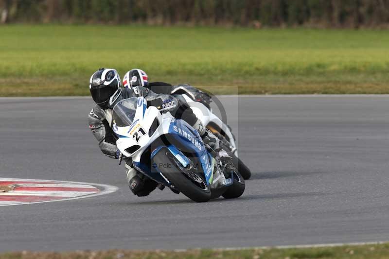 Motorcycle action photographs;Trackday digital images;event digital images;eventdigitalimages;no limits trackday;peter wileman photography;snetterton;snetterton circuit norfolk;snetterton photographs;trackday;trackday photos
