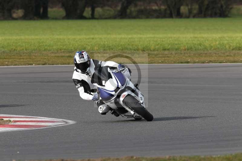 Motorcycle action photographs;Trackday digital images;event digital images;eventdigitalimages;no limits trackday;peter wileman photography;snetterton;snetterton circuit norfolk;snetterton photographs;trackday;trackday photos