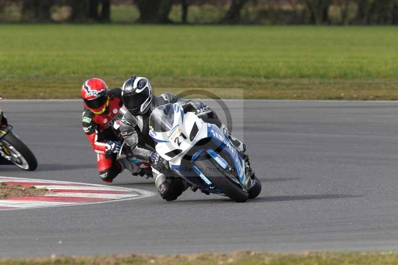 Motorcycle action photographs;Trackday digital images;event digital images;eventdigitalimages;no limits trackday;peter wileman photography;snetterton;snetterton circuit norfolk;snetterton photographs;trackday;trackday photos
