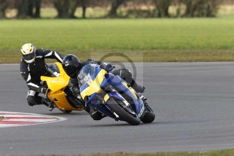 Motorcycle action photographs;Trackday digital images;event digital images;eventdigitalimages;no limits trackday;peter wileman photography;snetterton;snetterton circuit norfolk;snetterton photographs;trackday;trackday photos