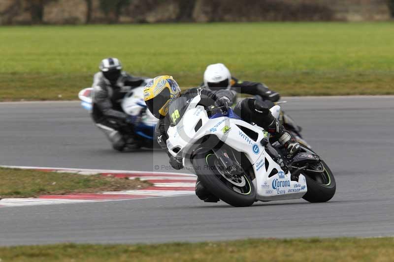 Motorcycle action photographs;Trackday digital images;event digital images;eventdigitalimages;no limits trackday;peter wileman photography;snetterton;snetterton circuit norfolk;snetterton photographs;trackday;trackday photos