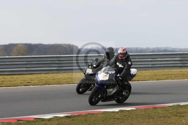 Motorcycle action photographs;Trackday digital images;event digital images;eventdigitalimages;no limits trackday;peter wileman photography;snetterton;snetterton circuit norfolk;snetterton photographs;trackday;trackday photos