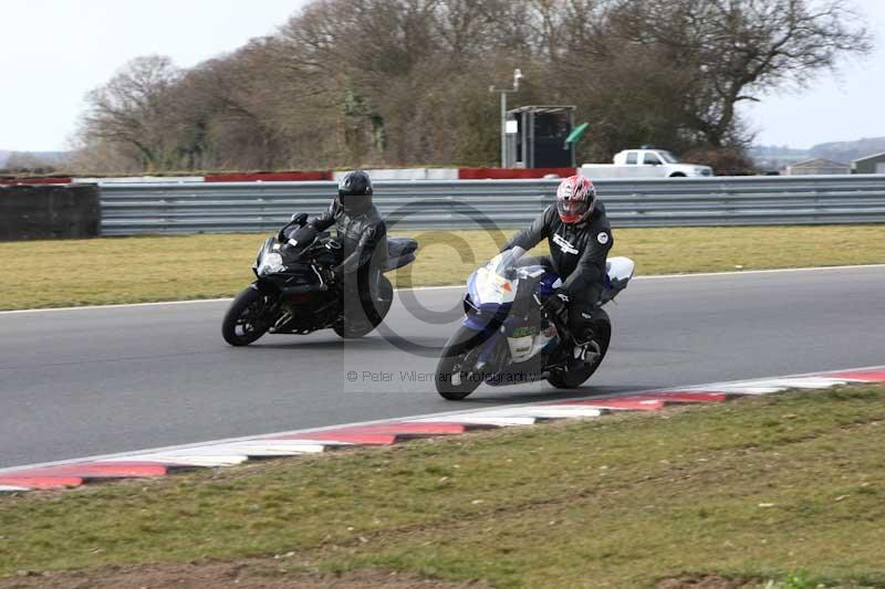 Motorcycle action photographs;Trackday digital images;event digital images;eventdigitalimages;no limits trackday;peter wileman photography;snetterton;snetterton circuit norfolk;snetterton photographs;trackday;trackday photos