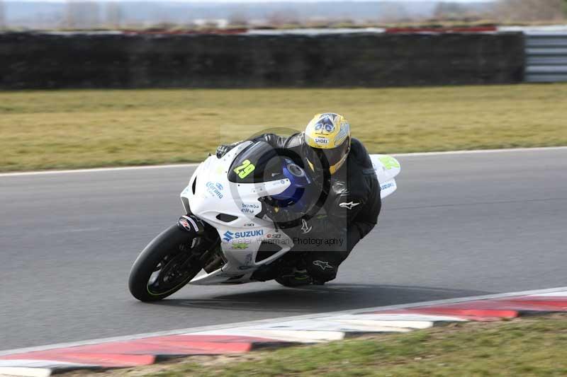 Motorcycle action photographs;Trackday digital images;event digital images;eventdigitalimages;no limits trackday;peter wileman photography;snetterton;snetterton circuit norfolk;snetterton photographs;trackday;trackday photos