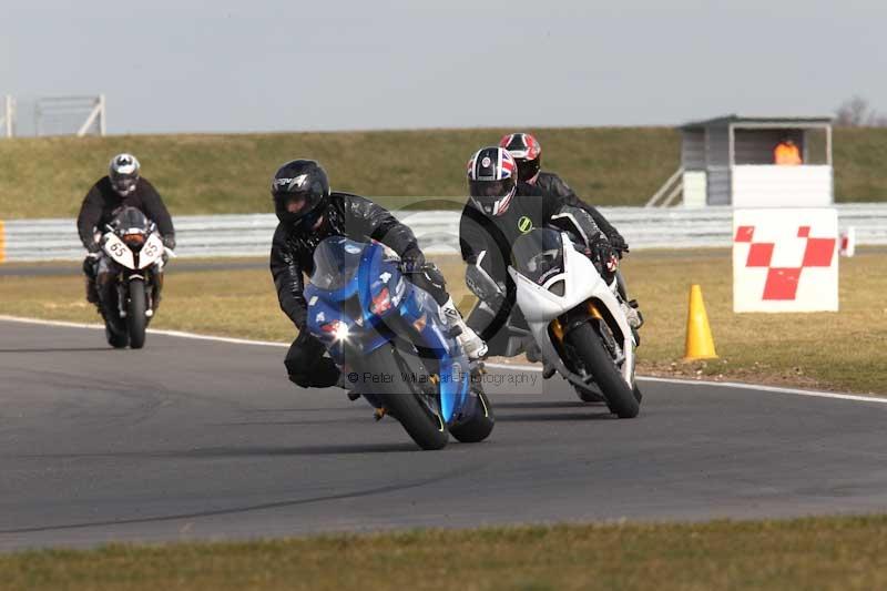 Motorcycle action photographs;Trackday digital images;event digital images;eventdigitalimages;no limits trackday;peter wileman photography;snetterton;snetterton circuit norfolk;snetterton photographs;trackday;trackday photos