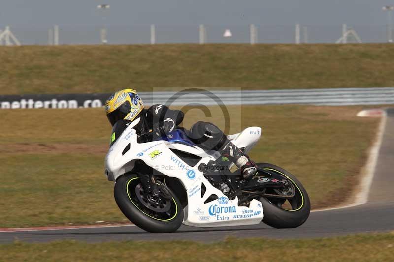 Motorcycle action photographs;Trackday digital images;event digital images;eventdigitalimages;no limits trackday;peter wileman photography;snetterton;snetterton circuit norfolk;snetterton photographs;trackday;trackday photos