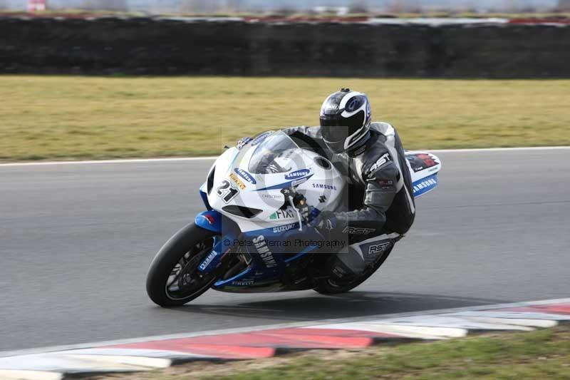 Motorcycle action photographs;Trackday digital images;event digital images;eventdigitalimages;no limits trackday;peter wileman photography;snetterton;snetterton circuit norfolk;snetterton photographs;trackday;trackday photos