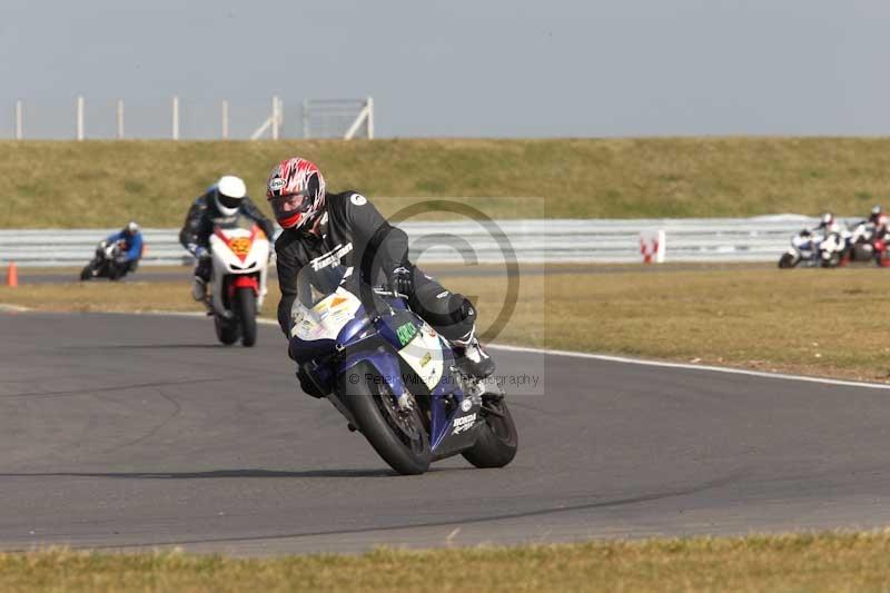 Motorcycle action photographs;Trackday digital images;event digital images;eventdigitalimages;no limits trackday;peter wileman photography;snetterton;snetterton circuit norfolk;snetterton photographs;trackday;trackday photos