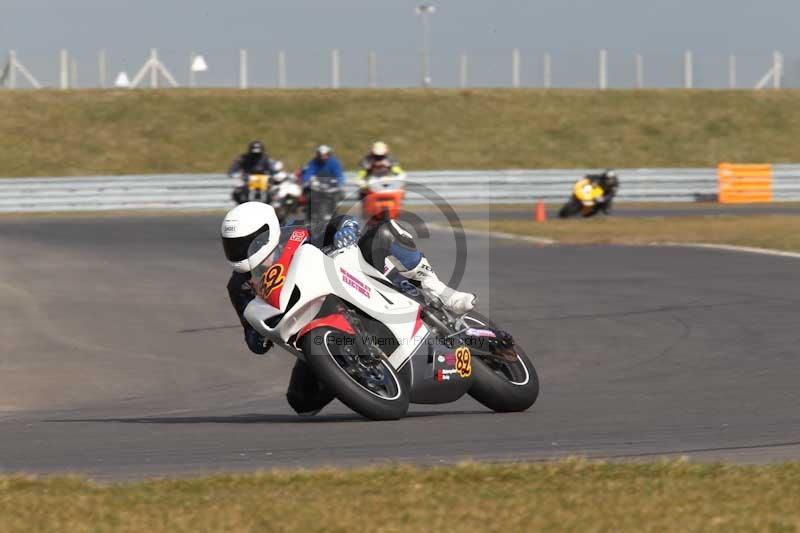 Motorcycle action photographs;Trackday digital images;event digital images;eventdigitalimages;no limits trackday;peter wileman photography;snetterton;snetterton circuit norfolk;snetterton photographs;trackday;trackday photos