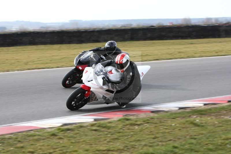 Motorcycle action photographs;Trackday digital images;event digital images;eventdigitalimages;no limits trackday;peter wileman photography;snetterton;snetterton circuit norfolk;snetterton photographs;trackday;trackday photos