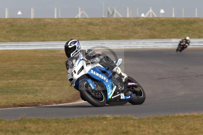 Motorcycle action photographs;Trackday digital images;event digital images;eventdigitalimages;no limits trackday;peter wileman photography;snetterton;snetterton circuit norfolk;snetterton photographs;trackday;trackday photos