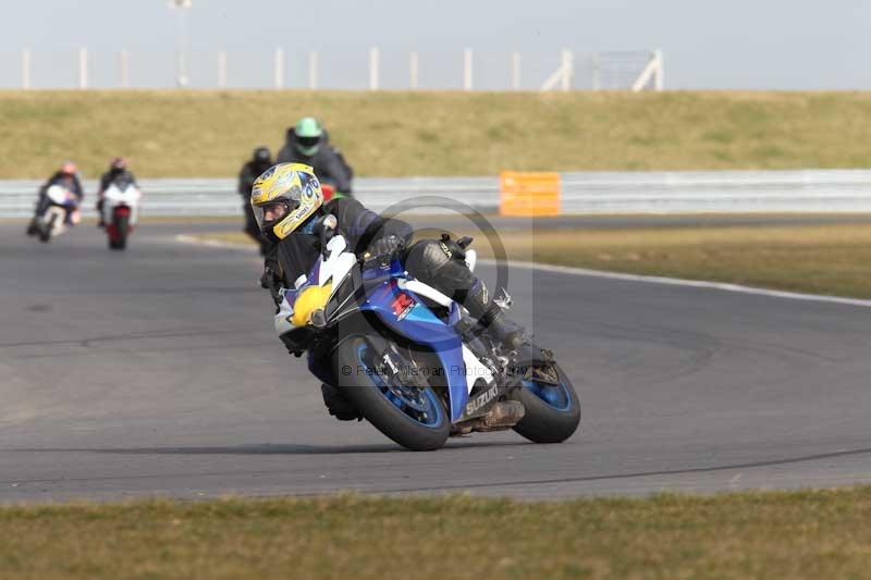 Motorcycle action photographs;Trackday digital images;event digital images;eventdigitalimages;no limits trackday;peter wileman photography;snetterton;snetterton circuit norfolk;snetterton photographs;trackday;trackday photos