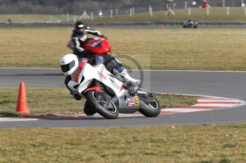 Motorcycle action photographs;Trackday digital images;event digital images;eventdigitalimages;no limits trackday;peter wileman photography;snetterton;snetterton circuit norfolk;snetterton photographs;trackday;trackday photos