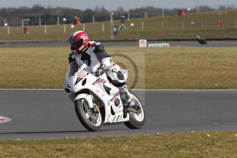 Motorcycle action photographs;Trackday digital images;event digital images;eventdigitalimages;no limits trackday;peter wileman photography;snetterton;snetterton circuit norfolk;snetterton photographs;trackday;trackday photos