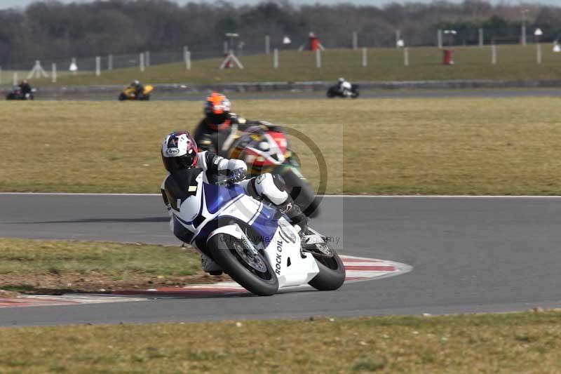 Motorcycle action photographs;Trackday digital images;event digital images;eventdigitalimages;no limits trackday;peter wileman photography;snetterton;snetterton circuit norfolk;snetterton photographs;trackday;trackday photos