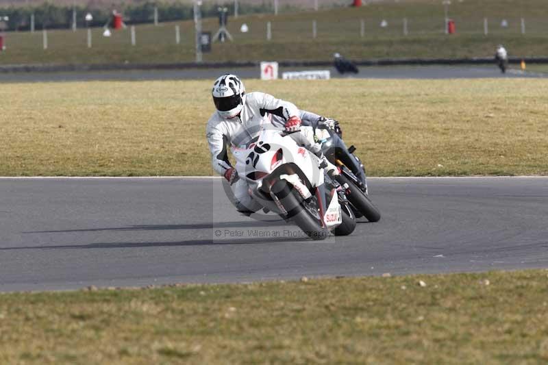 Motorcycle action photographs;Trackday digital images;event digital images;eventdigitalimages;no limits trackday;peter wileman photography;snetterton;snetterton circuit norfolk;snetterton photographs;trackday;trackday photos