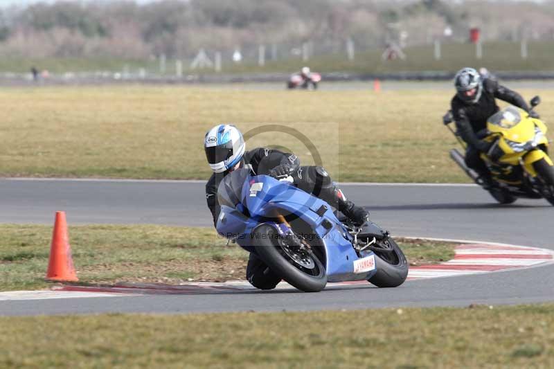 Motorcycle action photographs;Trackday digital images;event digital images;eventdigitalimages;no limits trackday;peter wileman photography;snetterton;snetterton circuit norfolk;snetterton photographs;trackday;trackday photos