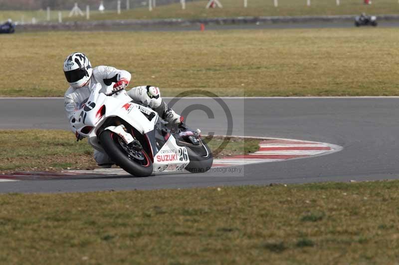 Motorcycle action photographs;Trackday digital images;event digital images;eventdigitalimages;no limits trackday;peter wileman photography;snetterton;snetterton circuit norfolk;snetterton photographs;trackday;trackday photos