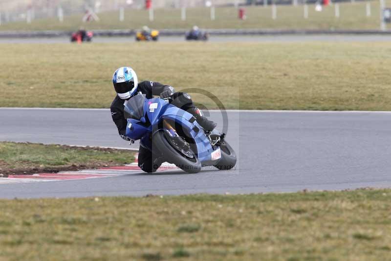 Motorcycle action photographs;Trackday digital images;event digital images;eventdigitalimages;no limits trackday;peter wileman photography;snetterton;snetterton circuit norfolk;snetterton photographs;trackday;trackday photos