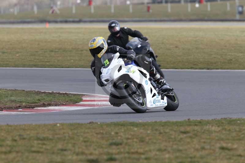 Motorcycle action photographs;Trackday digital images;event digital images;eventdigitalimages;no limits trackday;peter wileman photography;snetterton;snetterton circuit norfolk;snetterton photographs;trackday;trackday photos