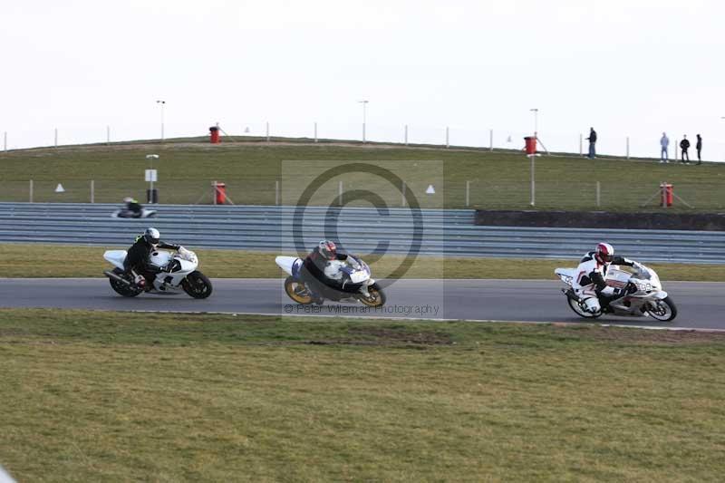 Motorcycle action photographs;Trackday digital images;event digital images;eventdigitalimages;no limits trackday;peter wileman photography;snetterton;snetterton circuit norfolk;snetterton photographs;trackday;trackday photos