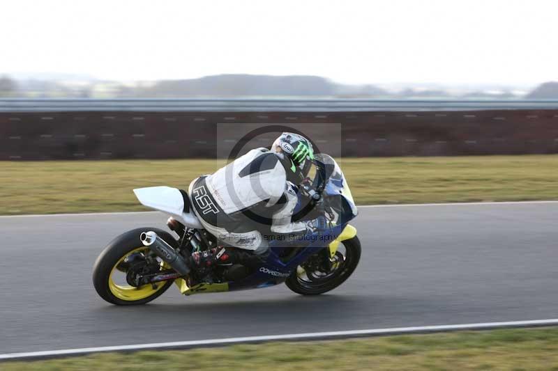 Motorcycle action photographs;Trackday digital images;event digital images;eventdigitalimages;no limits trackday;peter wileman photography;snetterton;snetterton circuit norfolk;snetterton photographs;trackday;trackday photos