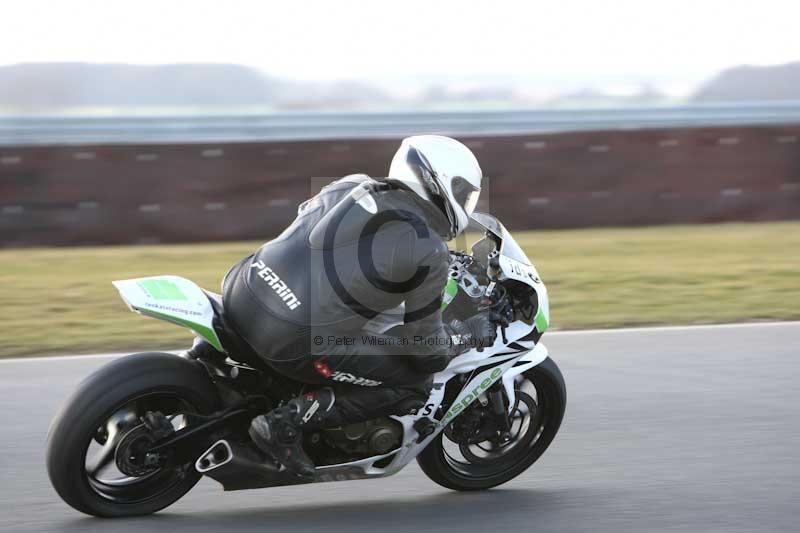 Motorcycle action photographs;Trackday digital images;event digital images;eventdigitalimages;no limits trackday;peter wileman photography;snetterton;snetterton circuit norfolk;snetterton photographs;trackday;trackday photos