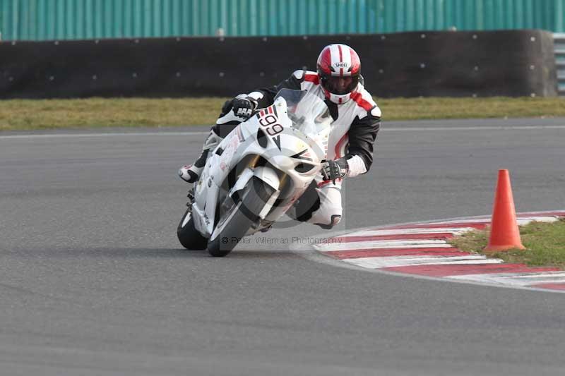 Motorcycle action photographs;Trackday digital images;event digital images;eventdigitalimages;no limits trackday;peter wileman photography;snetterton;snetterton circuit norfolk;snetterton photographs;trackday;trackday photos
