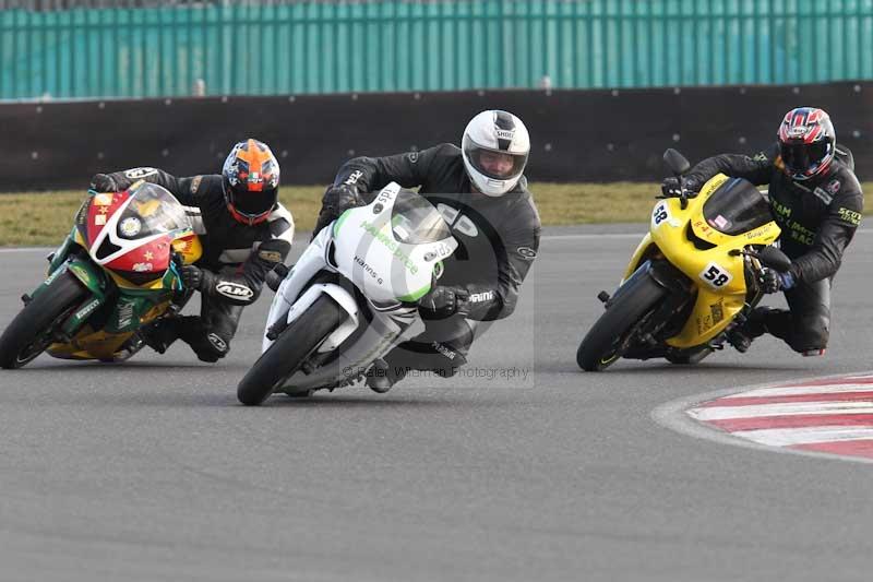 Motorcycle action photographs;Trackday digital images;event digital images;eventdigitalimages;no limits trackday;peter wileman photography;snetterton;snetterton circuit norfolk;snetterton photographs;trackday;trackday photos