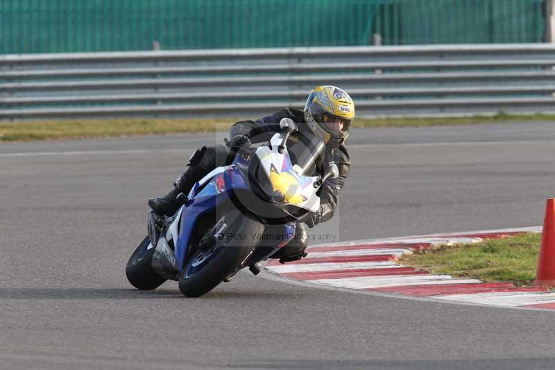 Motorcycle action photographs;Trackday digital images;event digital images;eventdigitalimages;no limits trackday;peter wileman photography;snetterton;snetterton circuit norfolk;snetterton photographs;trackday;trackday photos