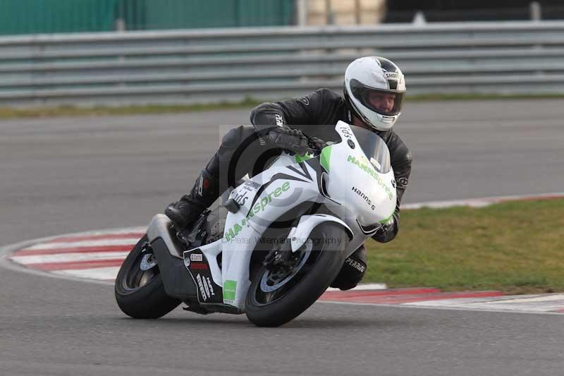 Motorcycle action photographs;Trackday digital images;event digital images;eventdigitalimages;no limits trackday;peter wileman photography;snetterton;snetterton circuit norfolk;snetterton photographs;trackday;trackday photos