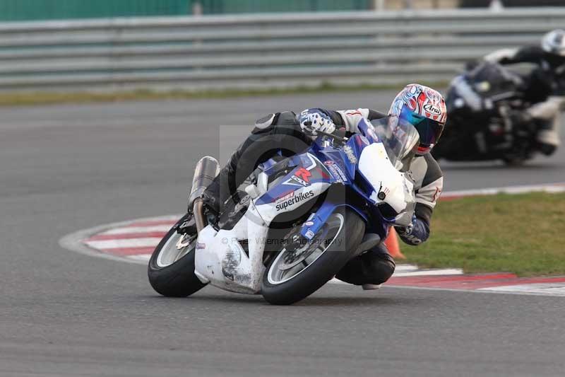Motorcycle action photographs;Trackday digital images;event digital images;eventdigitalimages;no limits trackday;peter wileman photography;snetterton;snetterton circuit norfolk;snetterton photographs;trackday;trackday photos