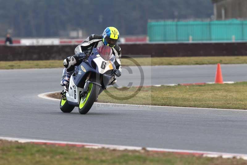 Motorcycle action photographs;Trackday digital images;event digital images;eventdigitalimages;no limits trackday;peter wileman photography;snetterton;snetterton circuit norfolk;snetterton photographs;trackday;trackday photos