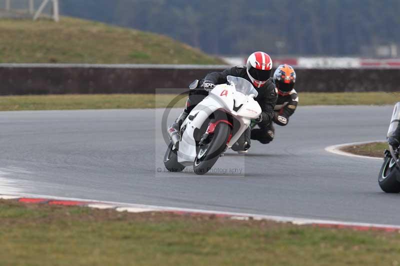 Motorcycle action photographs;Trackday digital images;event digital images;eventdigitalimages;no limits trackday;peter wileman photography;snetterton;snetterton circuit norfolk;snetterton photographs;trackday;trackday photos