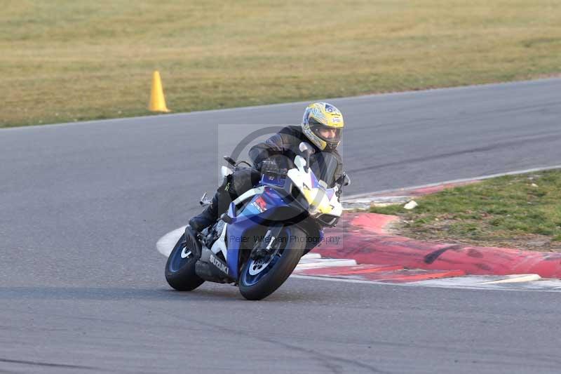 Motorcycle action photographs;Trackday digital images;event digital images;eventdigitalimages;no limits trackday;peter wileman photography;snetterton;snetterton circuit norfolk;snetterton photographs;trackday;trackday photos