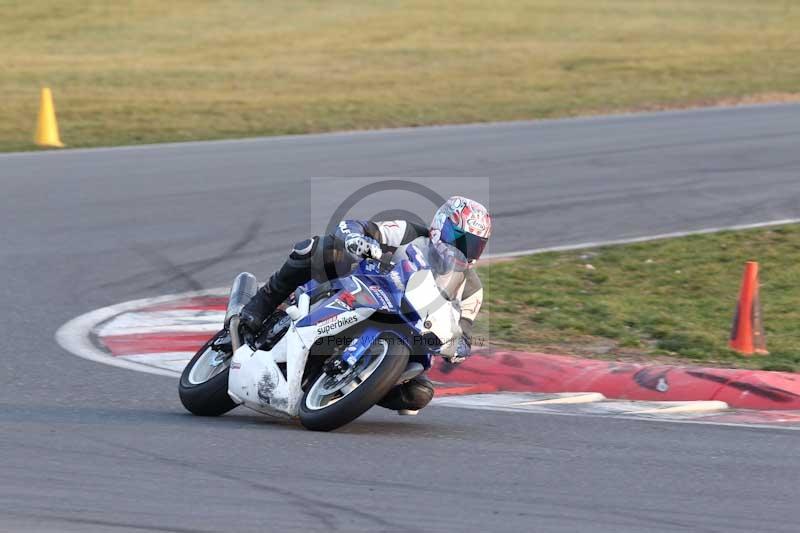Motorcycle action photographs;Trackday digital images;event digital images;eventdigitalimages;no limits trackday;peter wileman photography;snetterton;snetterton circuit norfolk;snetterton photographs;trackday;trackday photos