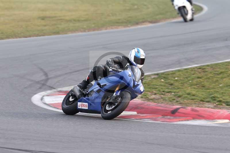 Motorcycle action photographs;Trackday digital images;event digital images;eventdigitalimages;no limits trackday;peter wileman photography;snetterton;snetterton circuit norfolk;snetterton photographs;trackday;trackday photos