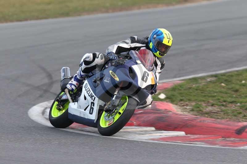Motorcycle action photographs;Trackday digital images;event digital images;eventdigitalimages;no limits trackday;peter wileman photography;snetterton;snetterton circuit norfolk;snetterton photographs;trackday;trackday photos