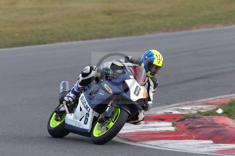 Motorcycle action photographs;Trackday digital images;event digital images;eventdigitalimages;no limits trackday;peter wileman photography;snetterton;snetterton circuit norfolk;snetterton photographs;trackday;trackday photos