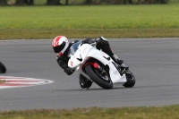 Motorcycle-action-photographs;Trackday-digital-images;event-digital-images;eventdigitalimages;no-limits-trackday;peter-wileman-photography;snetterton;snetterton-circuit-norfolk;snetterton-photographs;trackday;trackday-photos