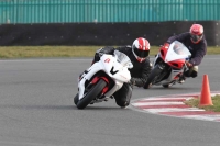 Motorcycle-action-photographs;Trackday-digital-images;event-digital-images;eventdigitalimages;no-limits-trackday;peter-wileman-photography;snetterton;snetterton-circuit-norfolk;snetterton-photographs;trackday;trackday-photos