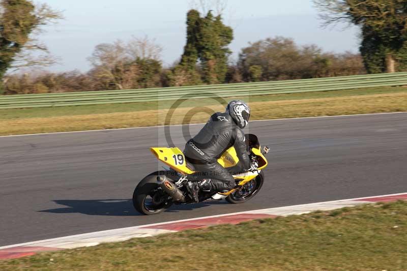 Motorcycle action photographs;Trackday digital images;event digital images;eventdigitalimages;no limits trackday;peter wileman photography;snetterton;snetterton circuit norfolk;snetterton photographs;trackday;trackday photos