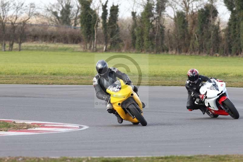 Motorcycle action photographs;Trackday digital images;event digital images;eventdigitalimages;no limits trackday;peter wileman photography;snetterton;snetterton circuit norfolk;snetterton photographs;trackday;trackday photos