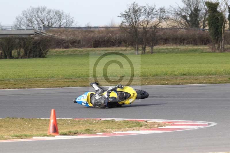 Motorcycle action photographs;Trackday digital images;event digital images;eventdigitalimages;no limits trackday;peter wileman photography;snetterton;snetterton circuit norfolk;snetterton photographs;trackday;trackday photos