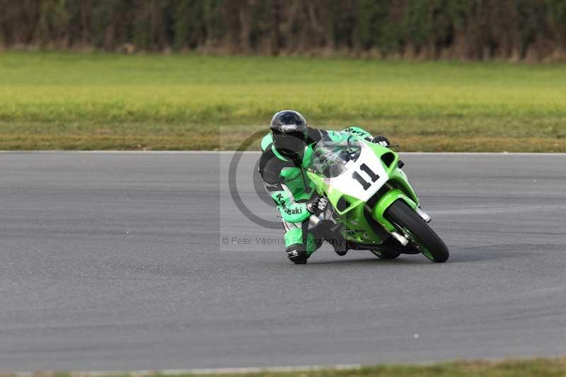 Motorcycle action photographs;Trackday digital images;event digital images;eventdigitalimages;no limits trackday;peter wileman photography;snetterton;snetterton circuit norfolk;snetterton photographs;trackday;trackday photos